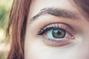 Top 6 Mistakes People Make When Using Contact Lens